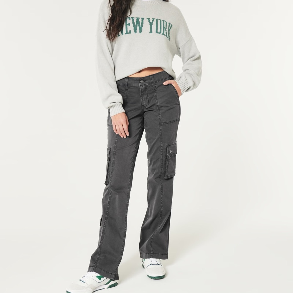 Hollister Mid-Rise Relaxed Boot Pants in Gray
